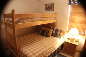 3 多间卧室、熨斗/熨衣板、旅行婴儿床、免费 WiFi