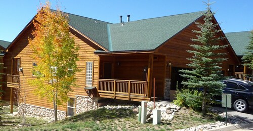 Family Friendly 3 Bedroom, 3 Bath, Mt. Home, Close To 6 World Famous Ski Areas