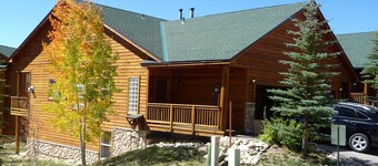 Family Friendly 3 Bedroom, 3 Bath, Mt. Home, Close To 6 World Famous Ski Areas