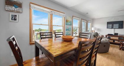 OBX Life II – Ocean, Sound, and Park Views! Golf Cart