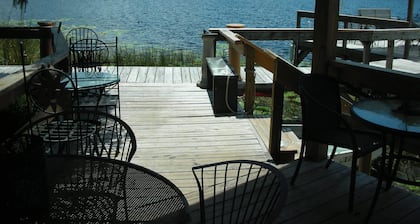 Sunrise to Sunset on private 900 sq ft dock with BBQ!