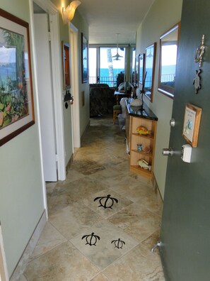 Interior - Beachfront 1-bedroom corner condo on Kameole Beach II, with two ocean views. (Kihei)