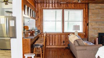 Smart TV, fireplace, DVD player