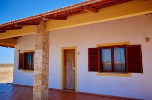 Villa, 2 slaapkamers, uitzicht op tuin | Terras