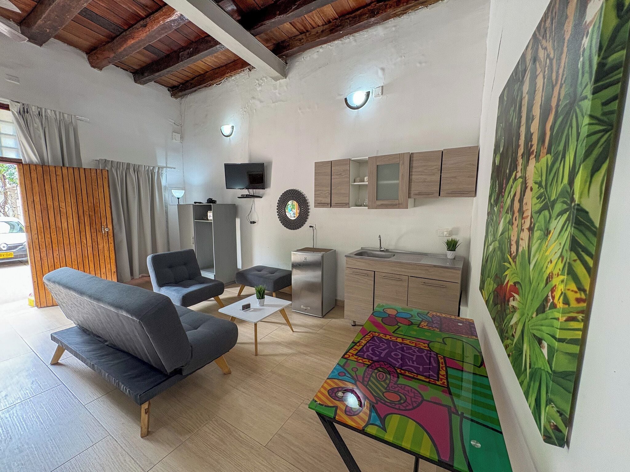 comfort studio suite, multiple beds, ground floor | 1 bedroom, minibar, in-room safe, individually decorated