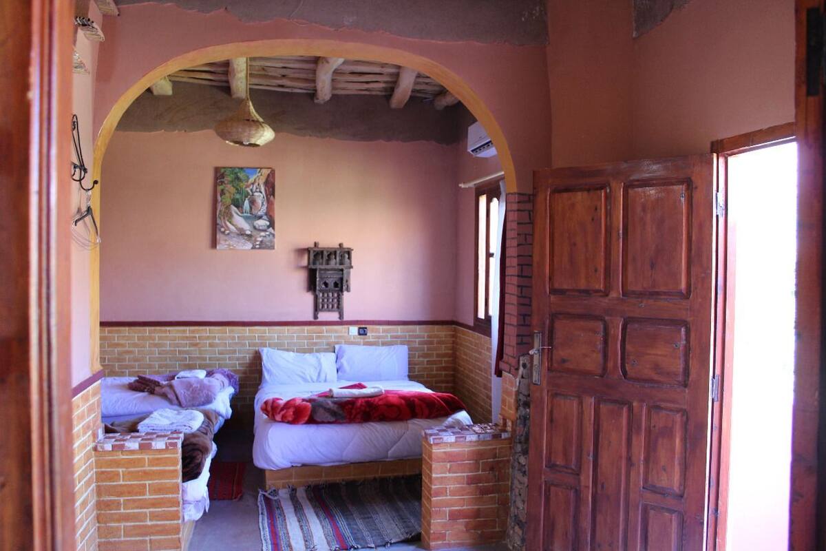 Family Room, Non Smoking | In-room safe, soundproofing, iron/ironing board (on request), free WiFi