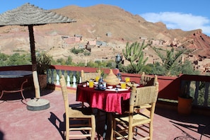 View from property - Hotel cascades dades (Ait Youl)