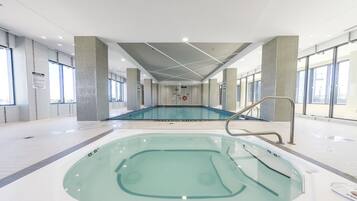 Bồn tắm spa trong nhà