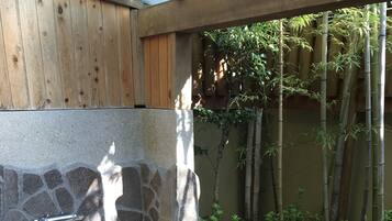 Standard Japanese Style Room with Open-air Bath | Deep-soaking bathtub