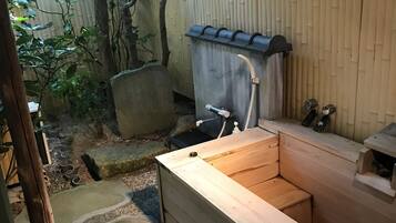 Superior Japanese Style Room with Open-air Bath | Deep-soaking bathtub