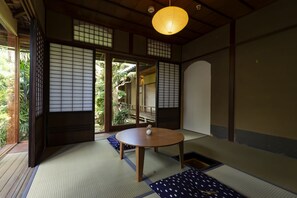 1 bedroom, minibar, in-room safe, iron/ironing board - Nipponia Hotel Nara Naramachi (Nara)