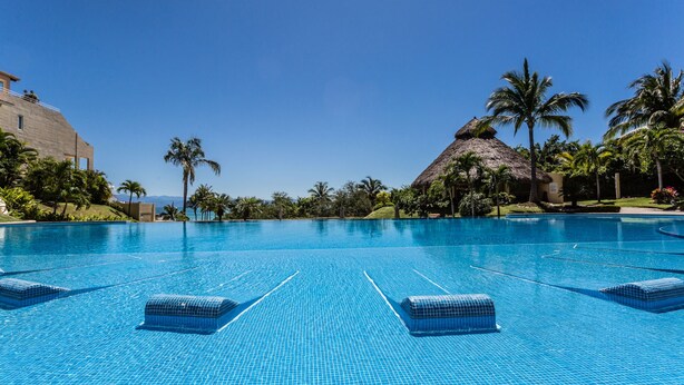 Infinity pool - El Faro 207 by Tripwix (Punta de Mita)