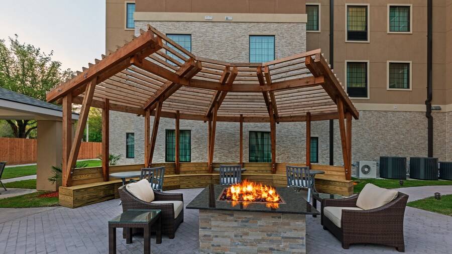 Staybridge Suites IAH Airport East by IHG