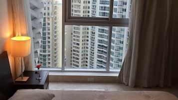 3 bedrooms, desk, iron/ironing board, WiFi