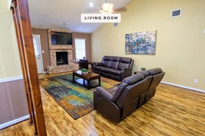 Een televisie en een kantoor