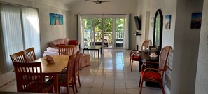 Taulutelevisio, kirjoja