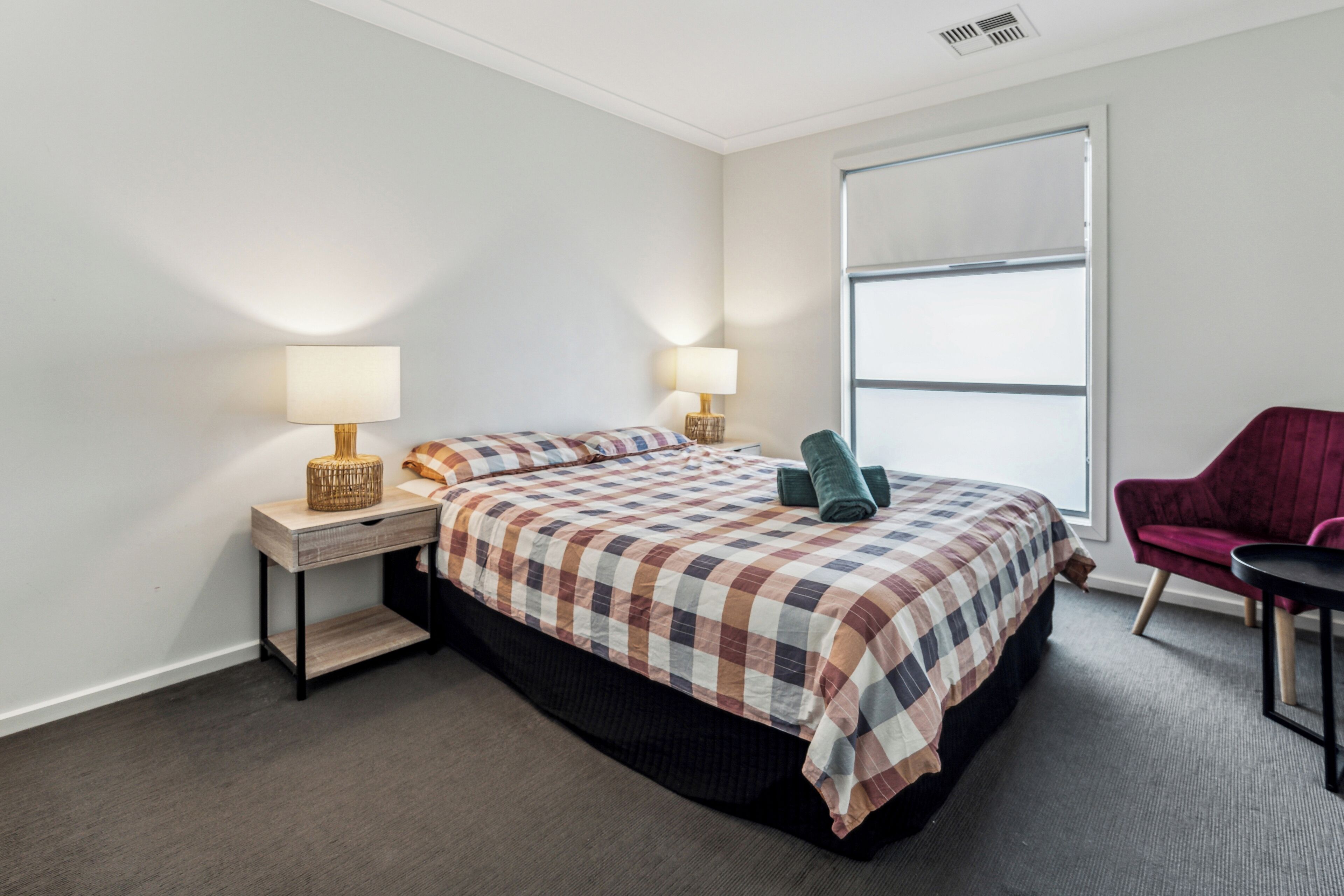 3 chambres, fer et planche à repasser, lit parapluie, Wi-Fi gratuit