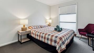 3 عدّة غرف نوم ومكواة/لوح كي وسرير سفر وواي فاي مجانًا