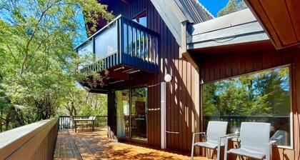 Sublime Cedar Lodge - Cedar Glass Lodge, 5 Bedroom, 2 Bathroom, Spa Bath, Large Group, Accessible