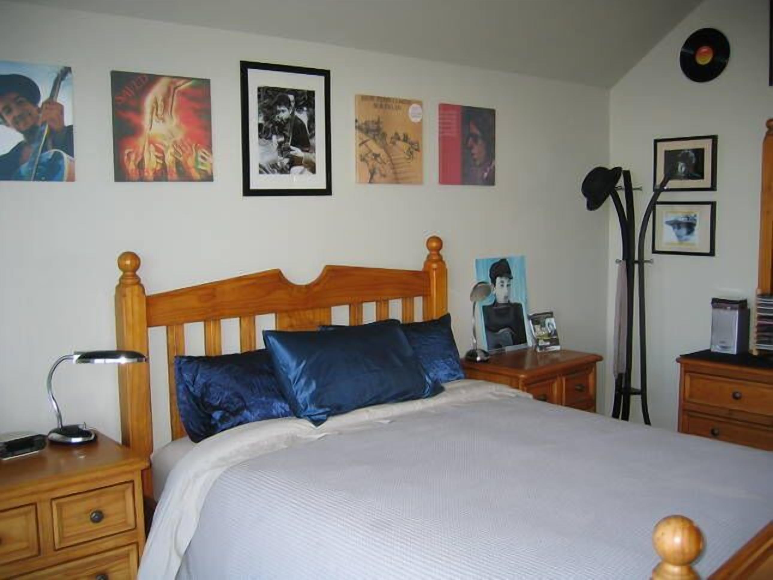 High On Penguin - located at Penguin — image 12