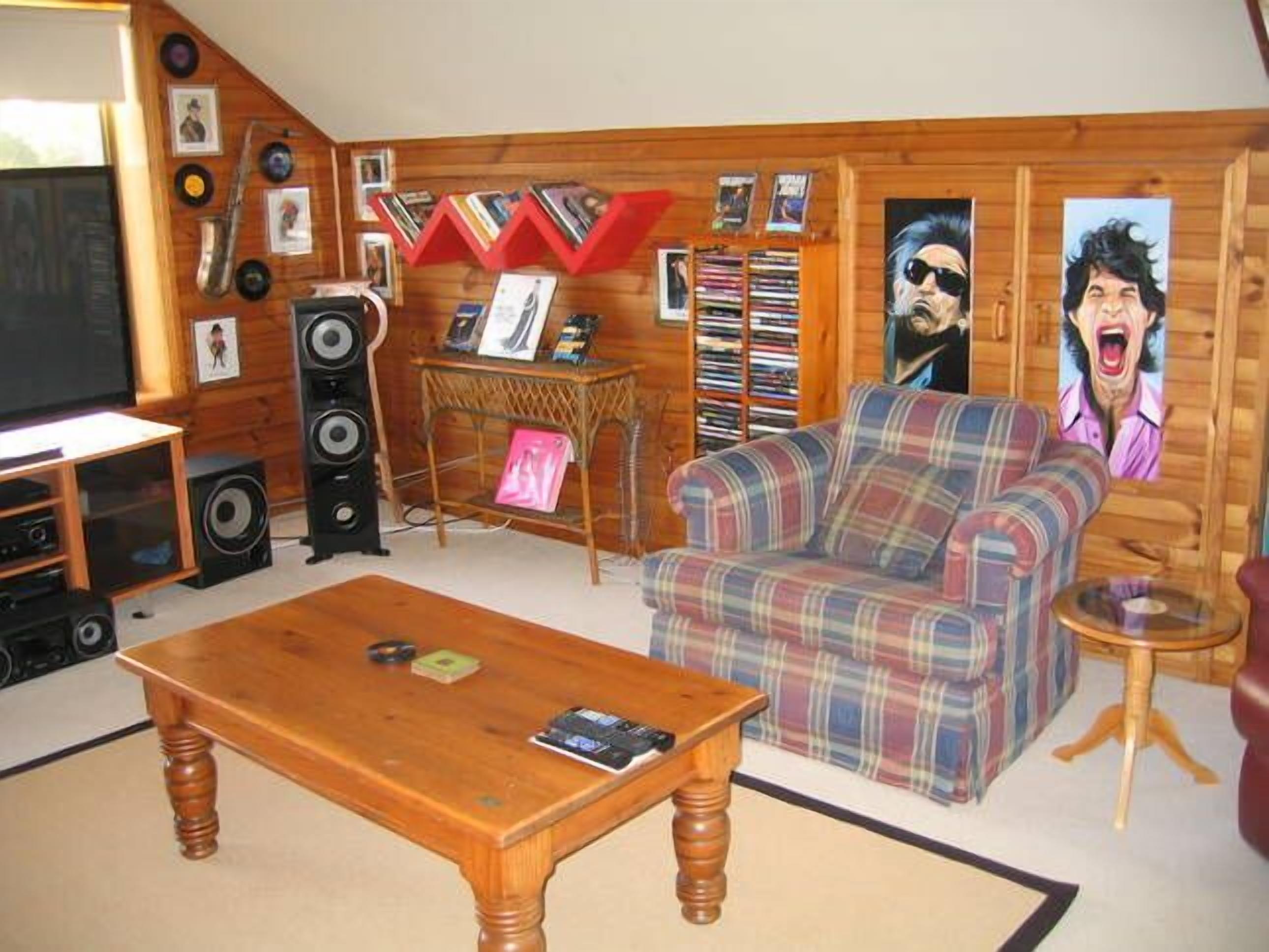 High On Penguin - located at Penguin — image 15