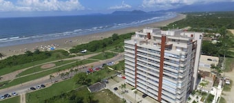 Pé na Areia, Indaiá Beach - Bertioga