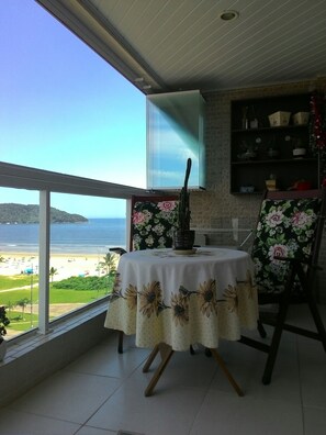 Dining - Pé na Areia, Indaiá Beach - Bertioga (São Lourenço)