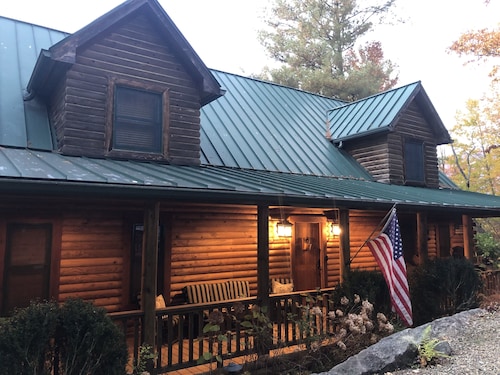 Four Seasons Private Suite on Chestnut Ridge in Highlands - Private Club Access