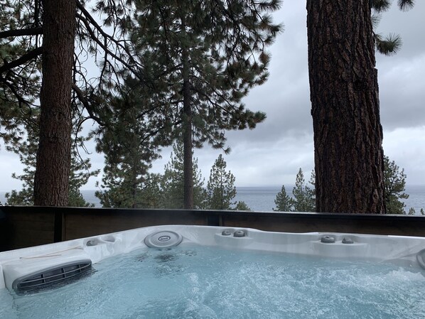 Bain à remous extérieur