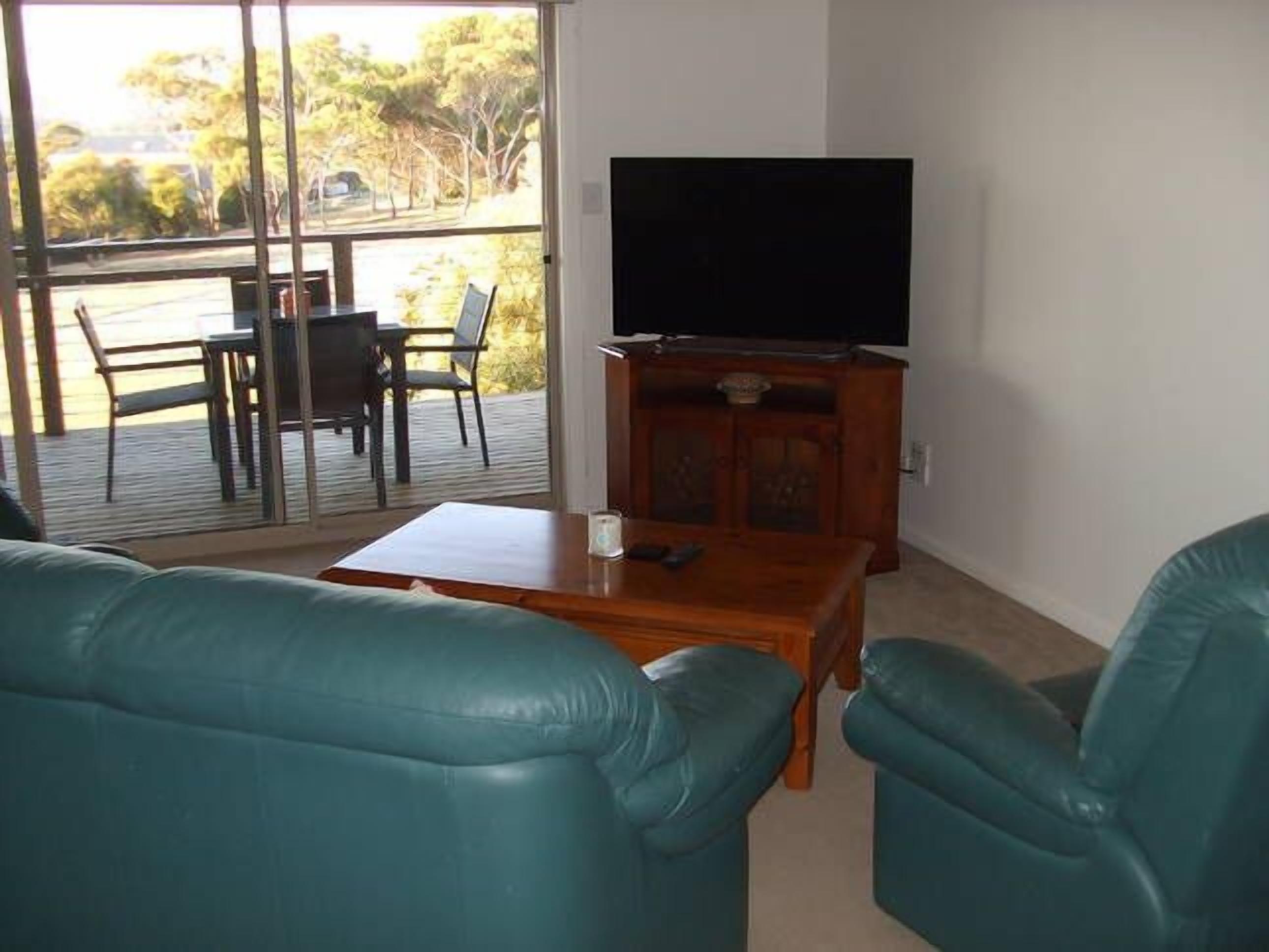 Golf Getaway-golf by the sea *2 night min. stay — image 3