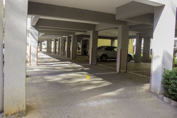 Property grounds - Homestay located 5km from Nairobi city centre (Kilimani)