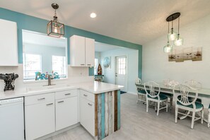 Fridge, microwave, oven, stovetop - Serenity in Blue PERFECT COASTAL OASIS on the TREASURE COAST (Sebastian)