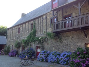 Exterior - Private heated pool, disabled access on ground floor, Gardens, quiet, family (Ploermel)