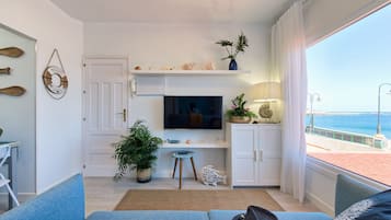 Televisie, boeken en een stereo
