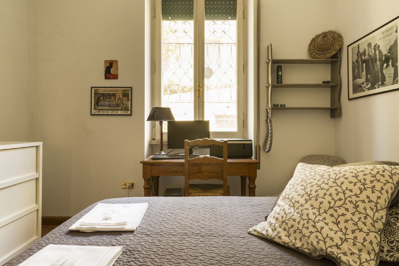 3 Schlafzimmer, Schreibtisch, Bügeleisen/Bügelbrett, WLAN