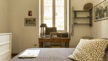 2 camere, una scrivania, ferro/asse da stiro, Wi-Fi