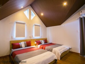 Rose Room | Desk, laptop workspace, free WiFi