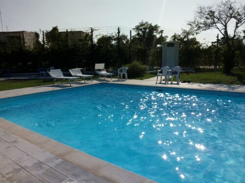 Haus-Wohnung befindet sich in einer Wohnanlage nur 800 Meter vom Zentrum entfernt