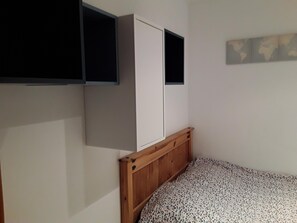 2 Schlafzimmer, Bügeleisen/Bügelbrett, Babybetten, Internetzugang