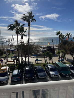Property grounds - Beach Front La Cala de Mijas with stunning views of the med newly refurbished  (Mijas)