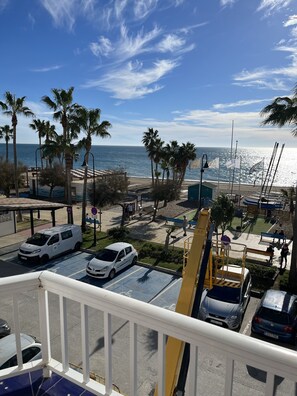 Property grounds - Beach Front La Cala de Mijas with stunning views of the med newly refurbished  (Mijas)
