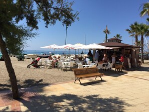 On the beach - Beach Front La Cala de Mijas with stunning views of the med newly refurbished  (Mijas)