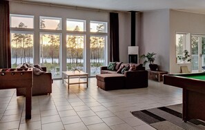 TV, peis og DVD-spiller