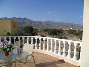 Outdoor dining - Spacious 3 bedroom modern  family friendly villa+pool. (Turre)