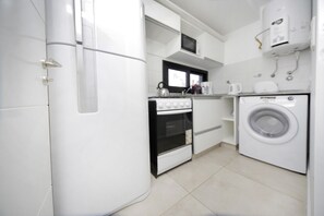 Apartemen, Beberapa Tempat Tidur, Bebas Asap Rokok | Dapur pribadi | Lemari es besar, microwave, dan mesin pembuat kopi/teh