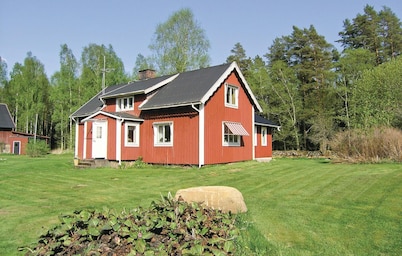 Gorgeous home in Långaryd with kitchen