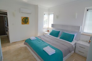 3 Schlafzimmer, Zimmersafe, Bügeleisen/Bügelbrett, WLAN