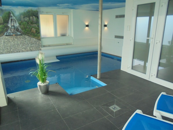 Indoor pool, a heated pool - New vacation home with indoor pool in the beautiful Thuringian Forest on the Rennsteig (Trusetal)