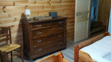 2 chambres, fer et planche Ă  repasser, Wi-Fi, draps fournis