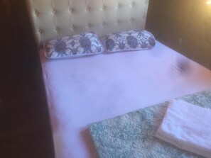Wi-Fi de cortesia, roupa de cama